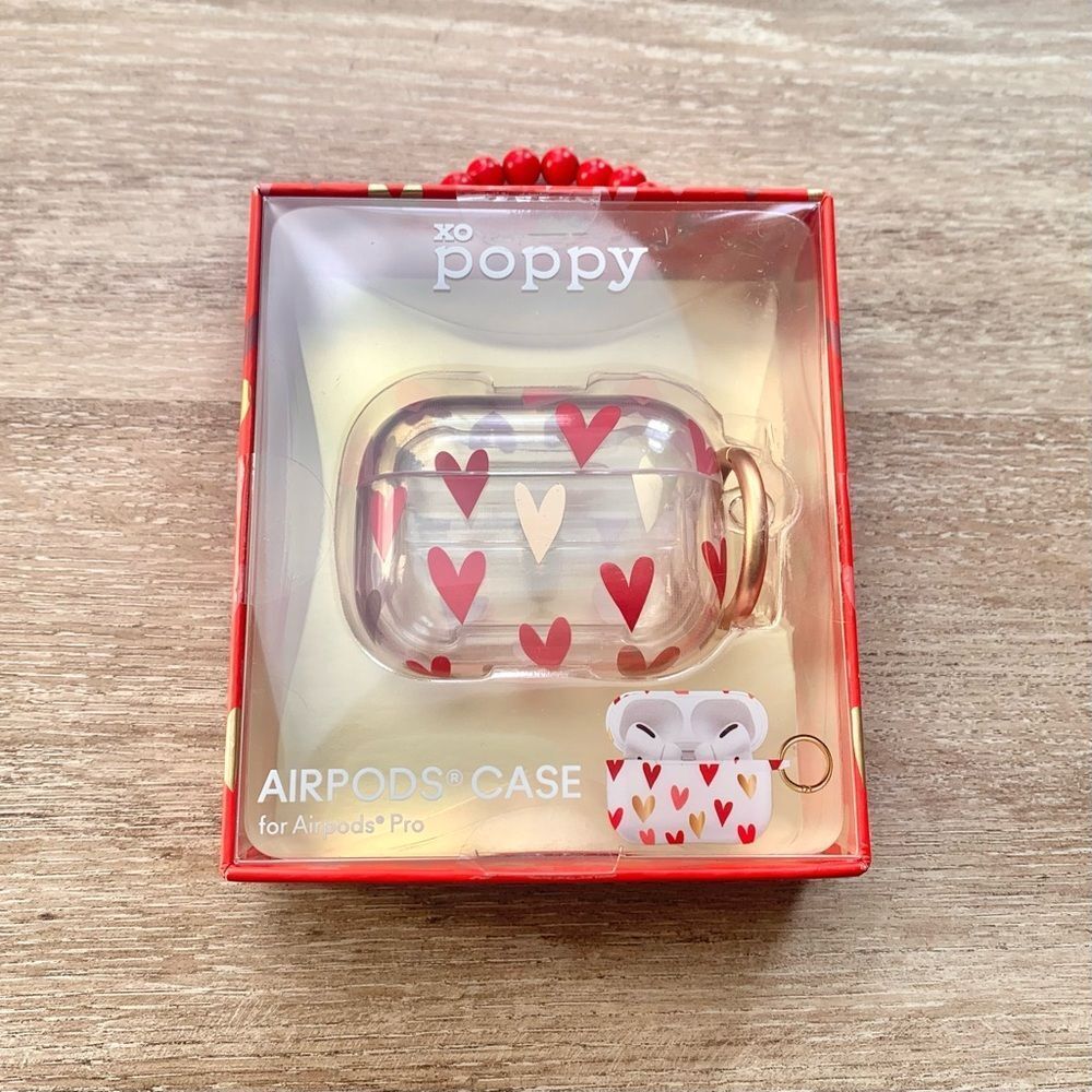 NIB XO Poppy AirPods Pro Clear Case Red Gold Hearts Keychain
